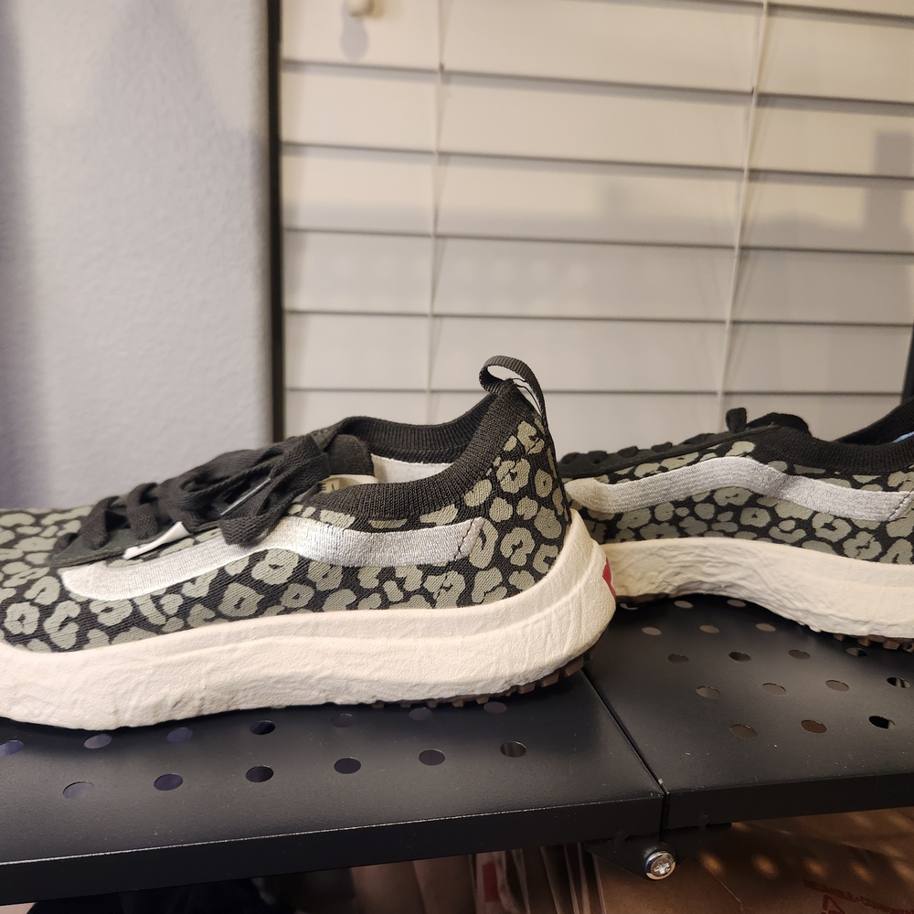 Vans UltraRange VR3 Cheetah Print Sneakers